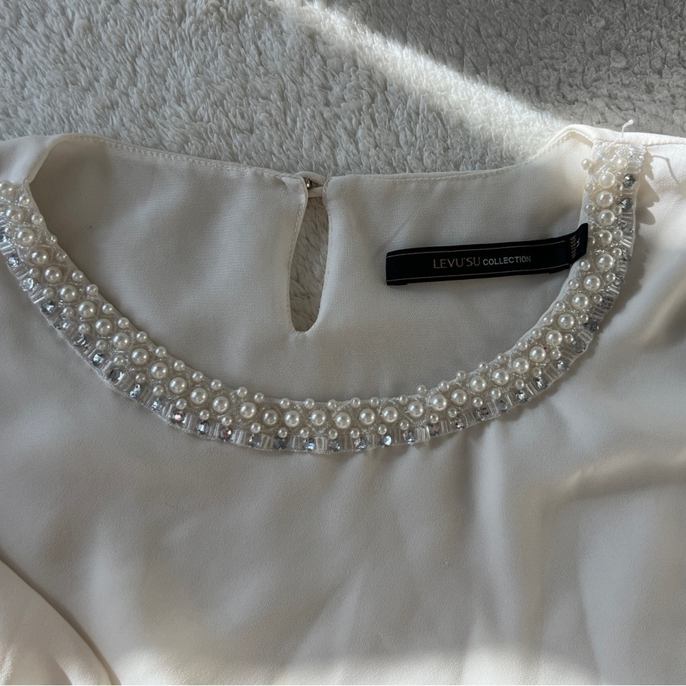 Mr White Puff Sleeve Blouse with Pearl Embellished Neckline – Fully Lined Size M - Picture 4 of 8